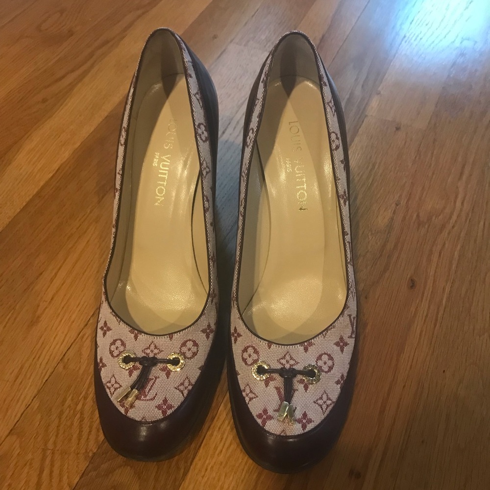 Louis Vuitton Pumps